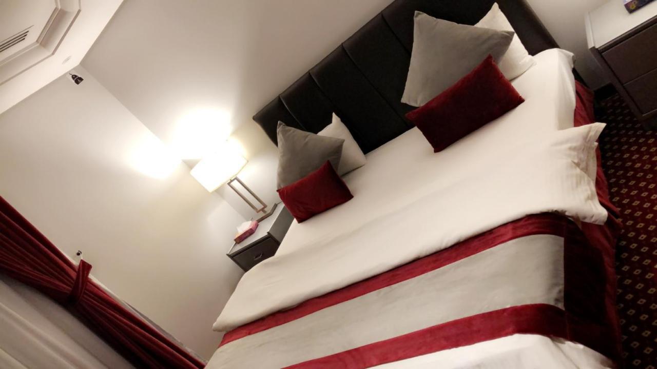 Sixty Three Hotel Suites Rijad Zewnętrze zdjęcie